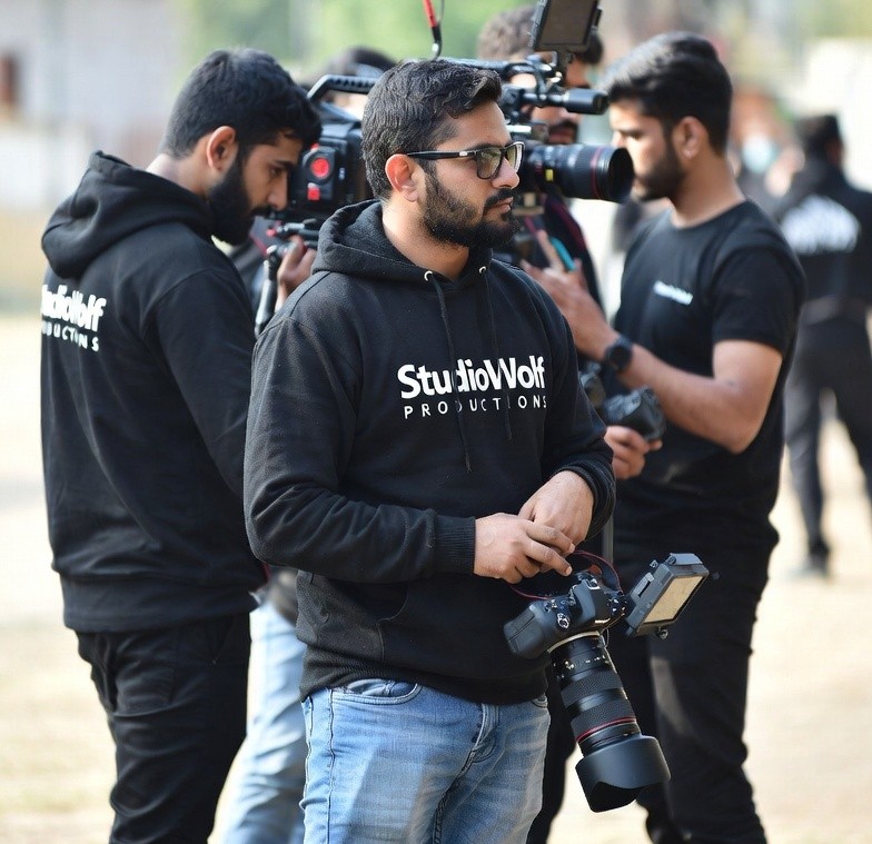 Avian Marketing production team at work